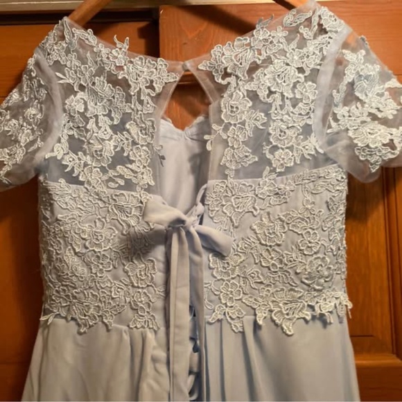 Pale Blue Lace Dress - Picture 3 of 4